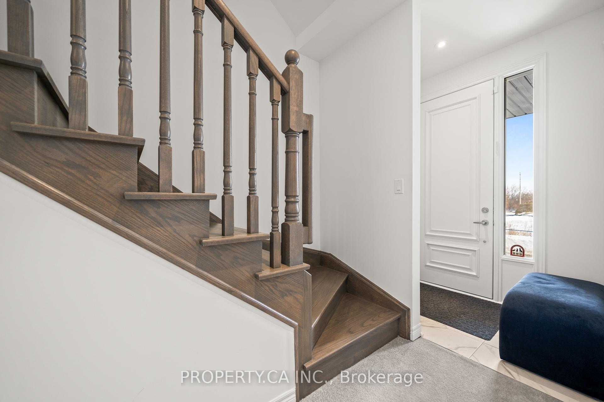 Photo 3 of 24 Dockside Way W, Whitby, Port Whitby — HOMEH