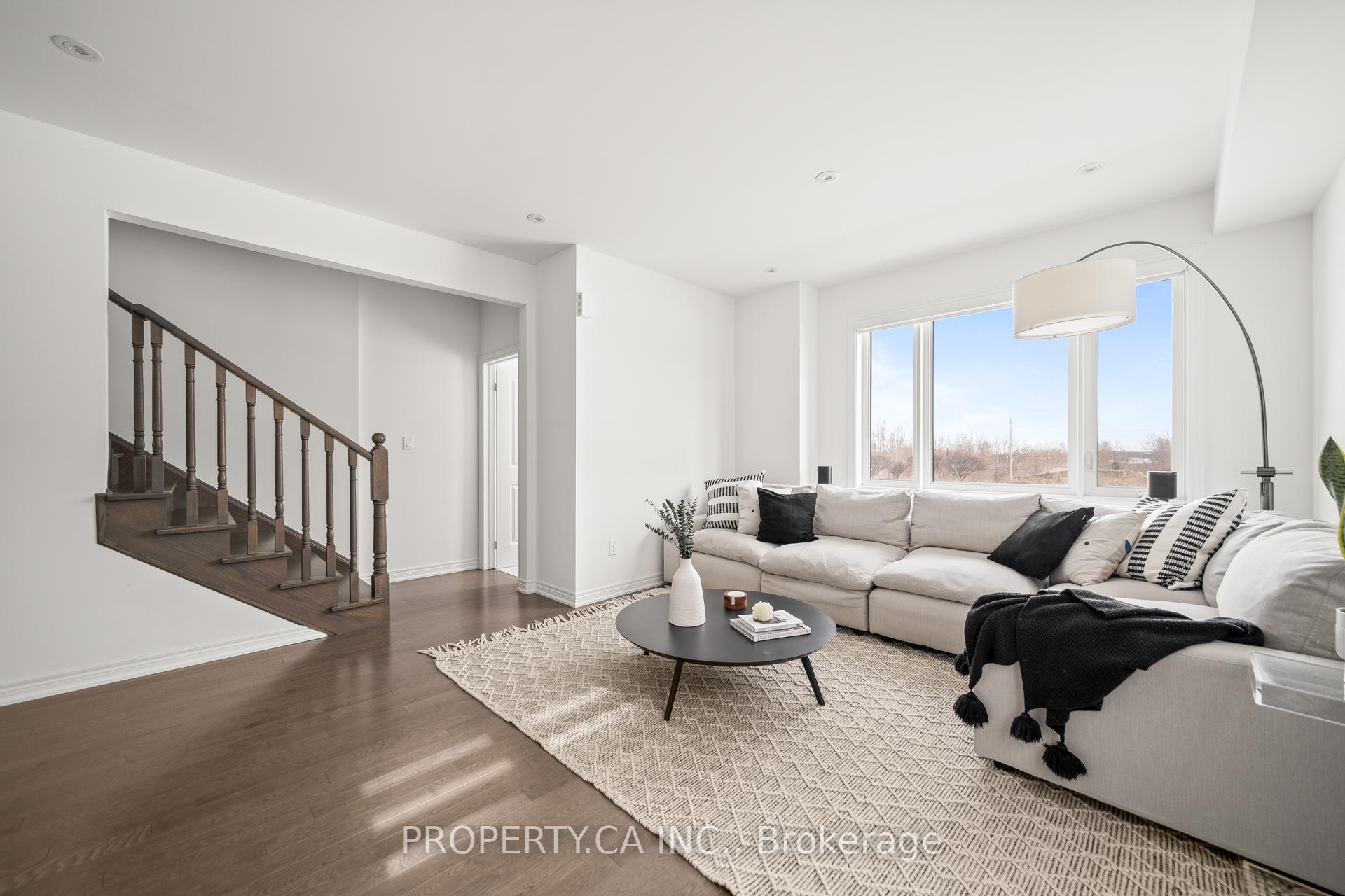 Photo 14 of 24 Dockside Way W, Whitby, Port Whitby — HOMEH
