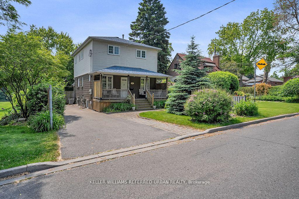 Photo 2 of 5 Donora Drive, Toronto, Crescent Town — HOMEH