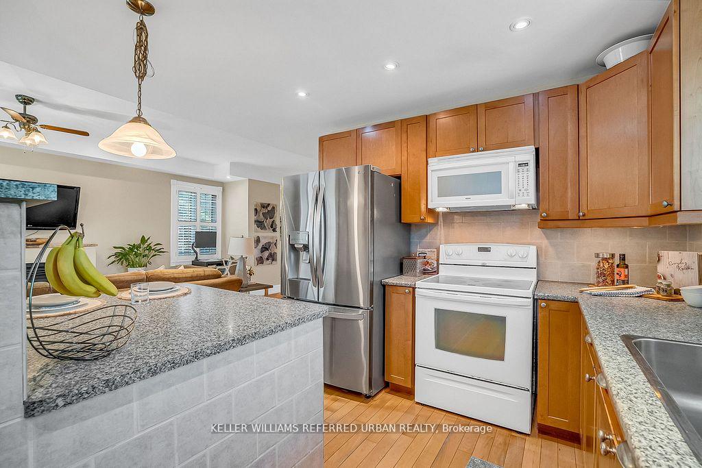 Photo 11 of 5 Donora Drive, Toronto, Crescent Town — HOMEH