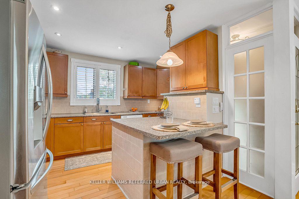 Photo 13 of 5 Donora Drive, Toronto, Crescent Town — HOMEH