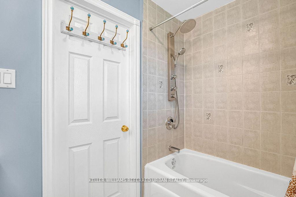 Photo 25 of 5 Donora Drive, Toronto, Crescent Town — HOMEH