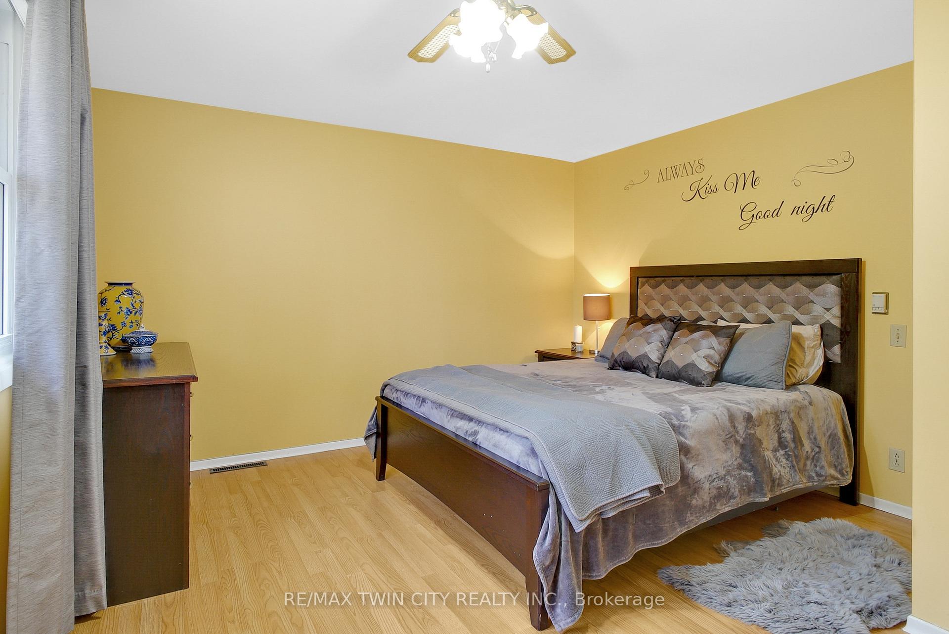 Photo 38 of 610 White Oak Drive S, Cambridge — HOMEH