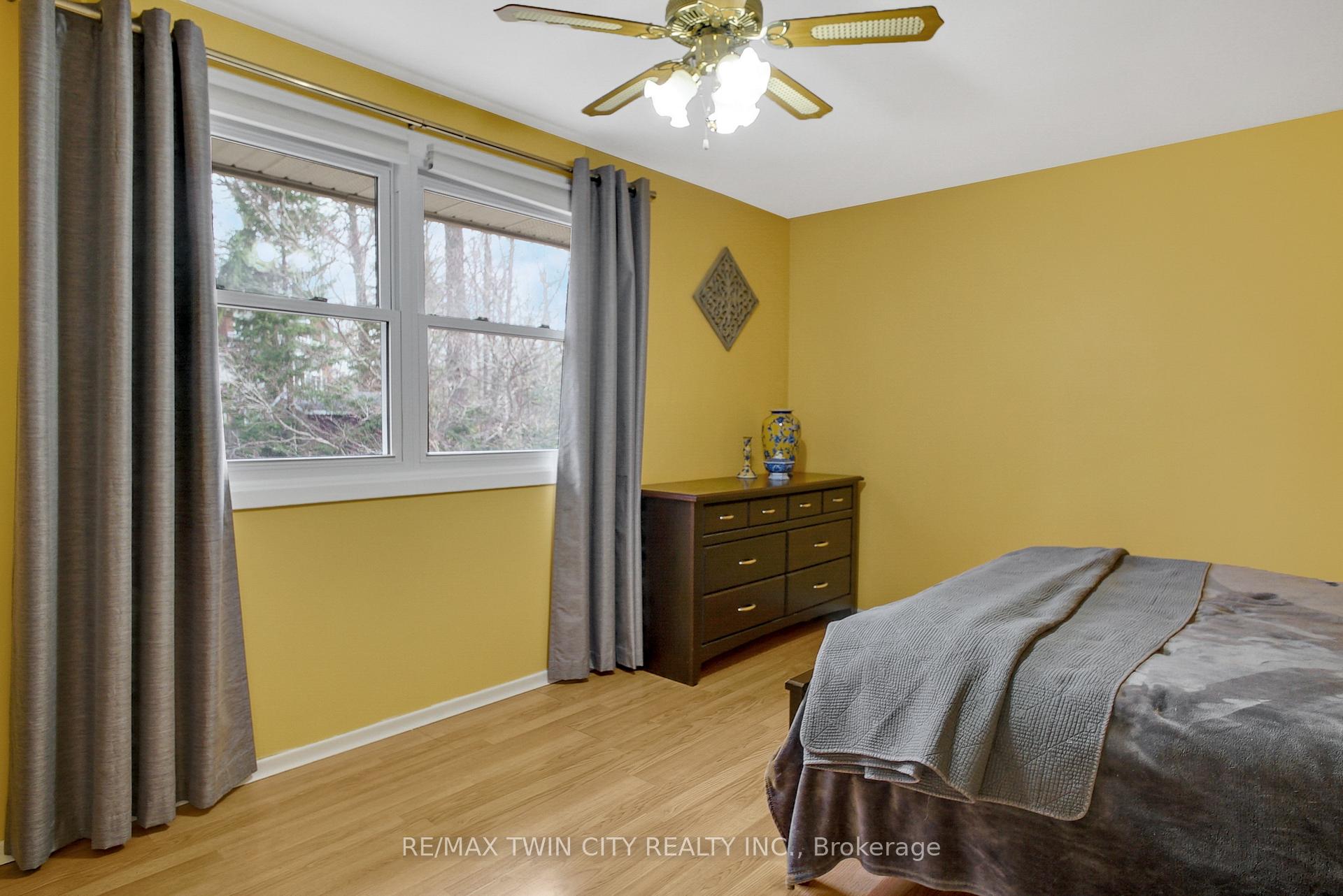 Photo 18 of 610 White Oak Drive S, Cambridge — HOMEH