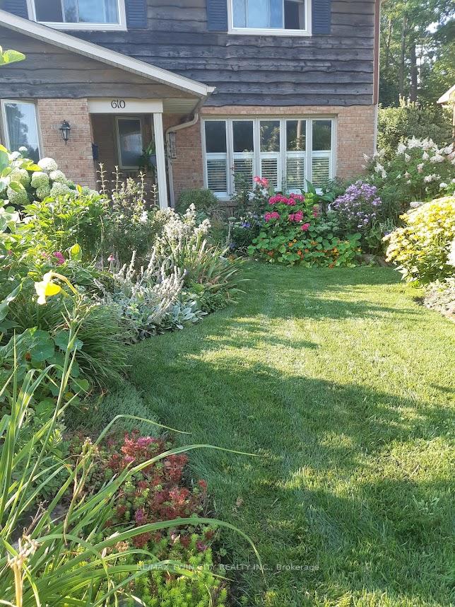 Photo 42 of 610 White Oak Drive S, Cambridge — HOMEH