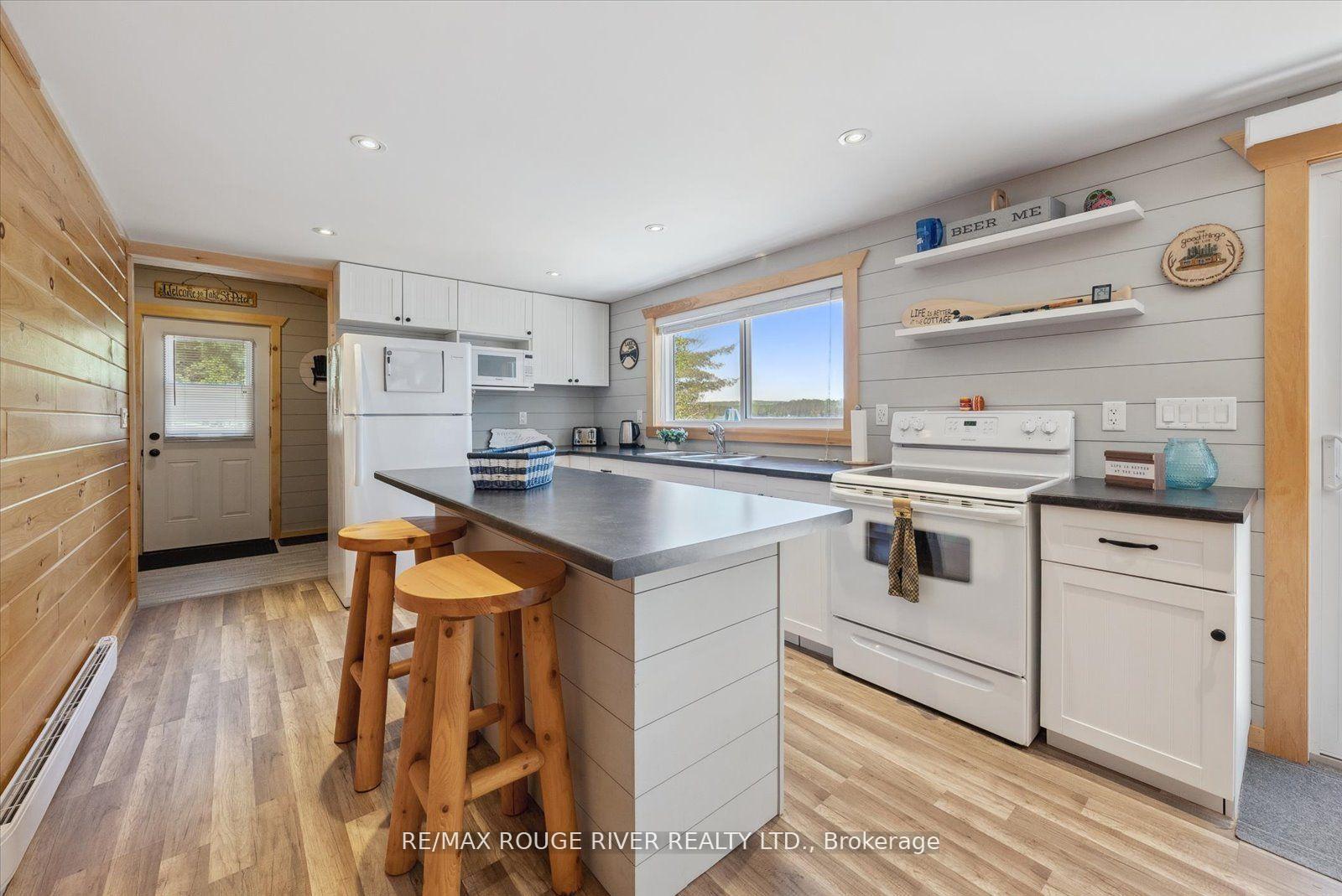 Photo 6 of 214B Centre Road, Hastings Highlands, McClure Ward — HOMEH