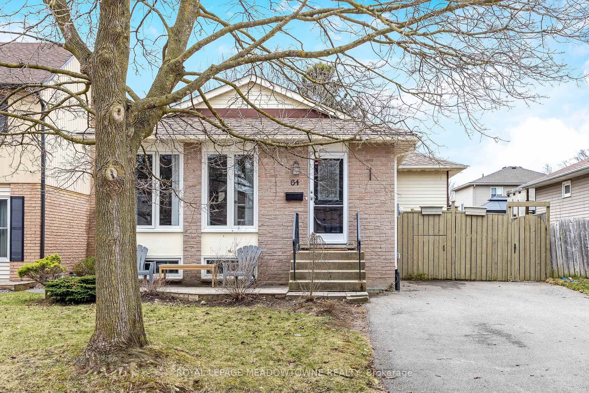 Photo 1 of 64 Angela Crescent, Cambridge — HOMEH