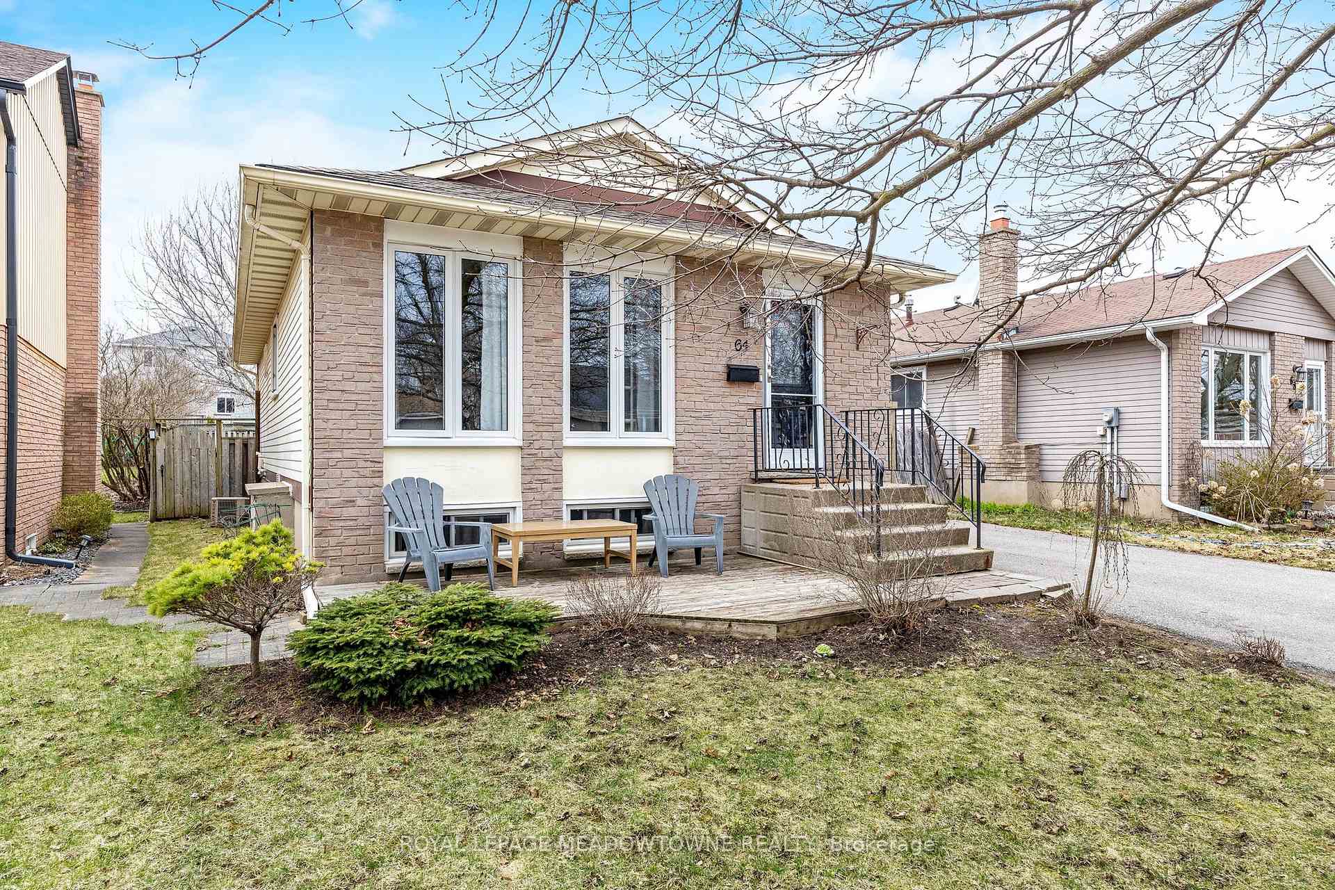 Photo 13 of 64 Angela Crescent, Cambridge — HOMEH
