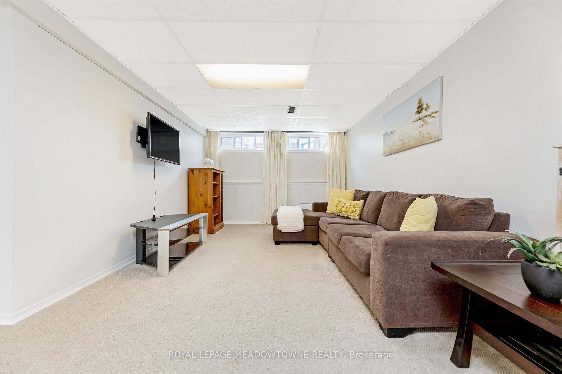 Photo 30 of 64 Angela Crescent, Cambridge — HOMEH
