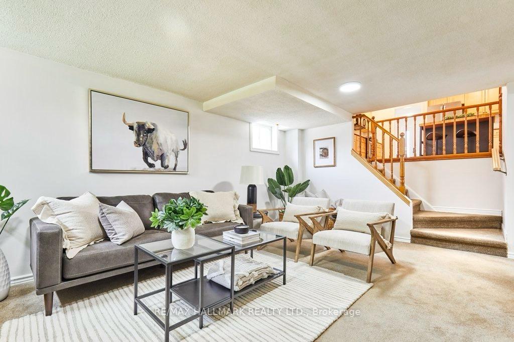 Photo 12 of 21 Pilkington Crescent, Whitby, Pringle Creek — HOMEH