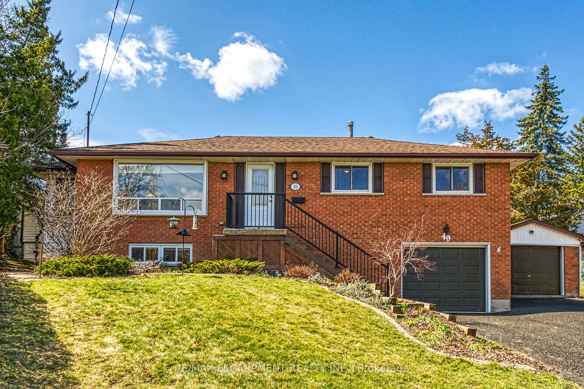 Photo 1 of 49 Laird Street, Haldimand — HOMEH