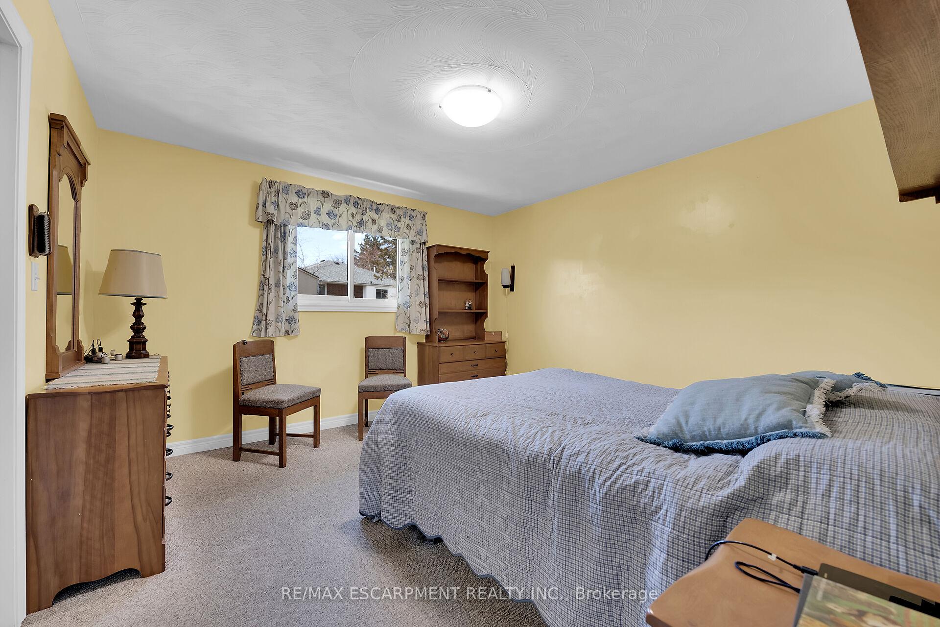 Photo 15 of 49 Laird Street, Haldimand — HOMEH