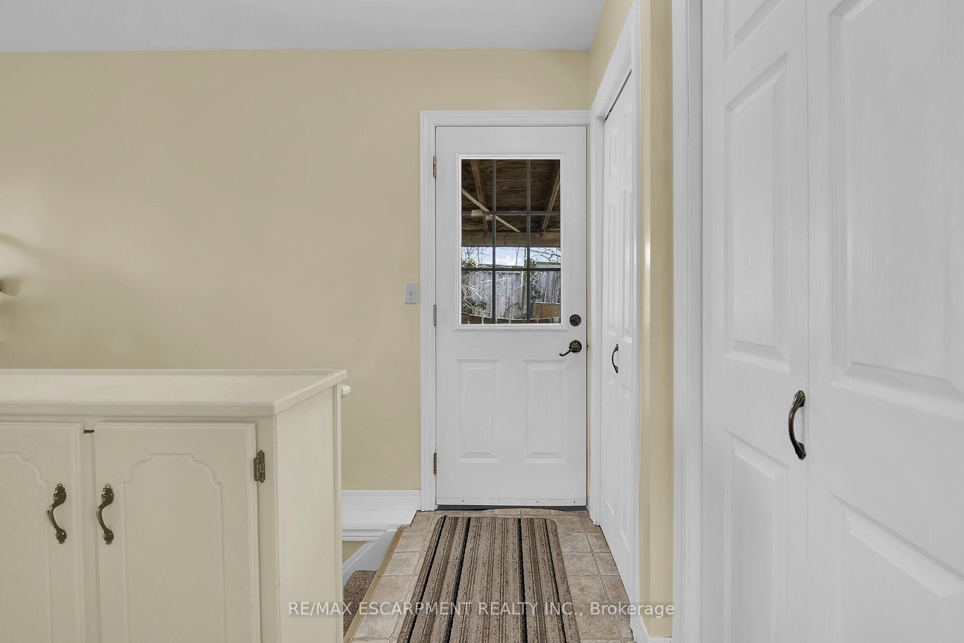 Photo 19 of 49 Laird Street, Haldimand — HOMEH