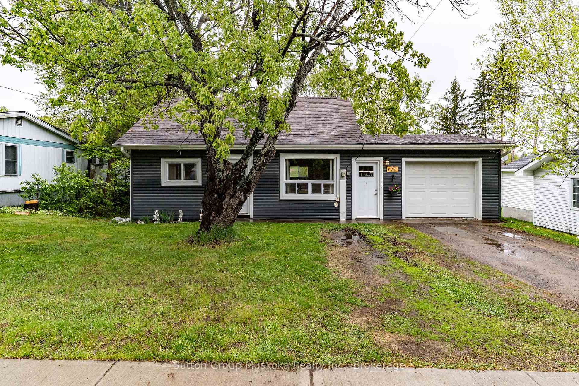Photo 7 of 221 yonge Street S, Burk's Falls — HOMEH