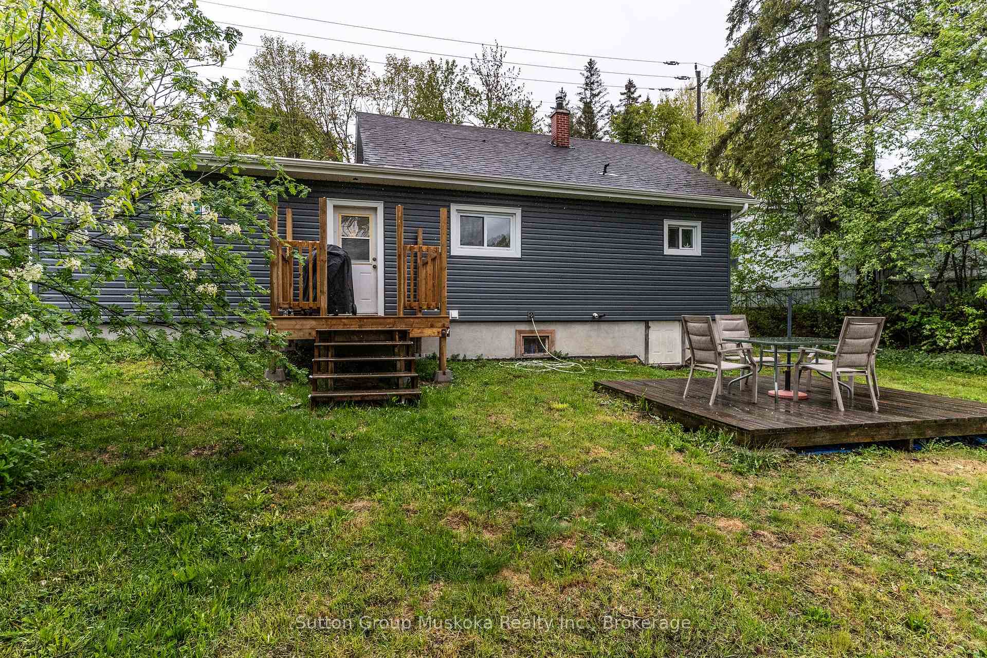 Photo 10 of 221 yonge Street S, Burk's Falls — HOMEH