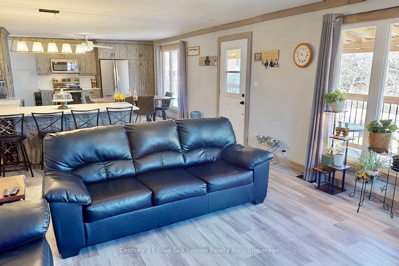 Photo 13 of 17 Cameron Street, Burk's Falls — HOMEH