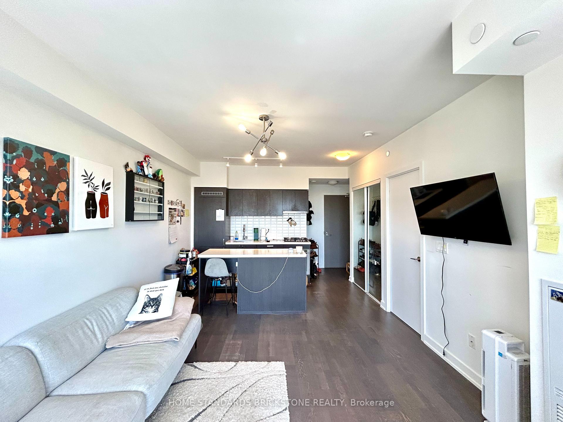 Photo 7 of Unit 1810, 501 St.Clair Avenue W, Toronto, Forest Hill South — HOMEH