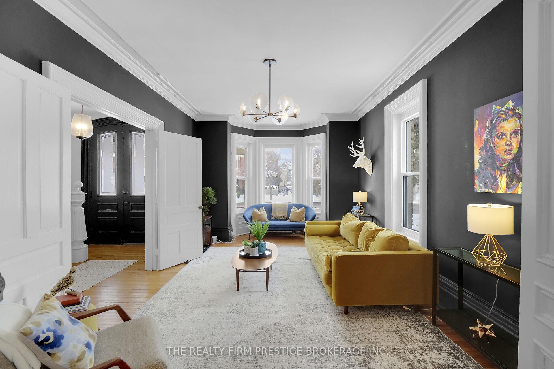 Photo 3 of 99 Wellington Street, St. Thomas — HOMEH