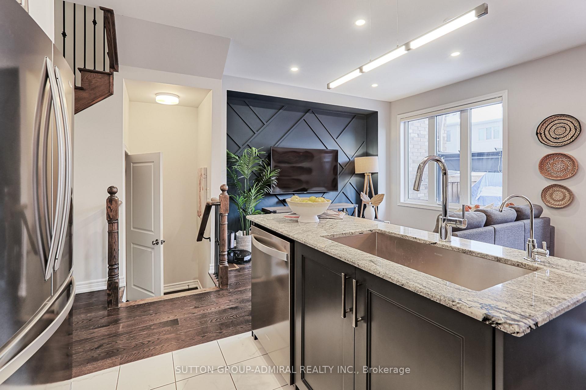 Photo 12 of 25 Clifford Crescent, New Tecumseth, Tottenham — HOMEH