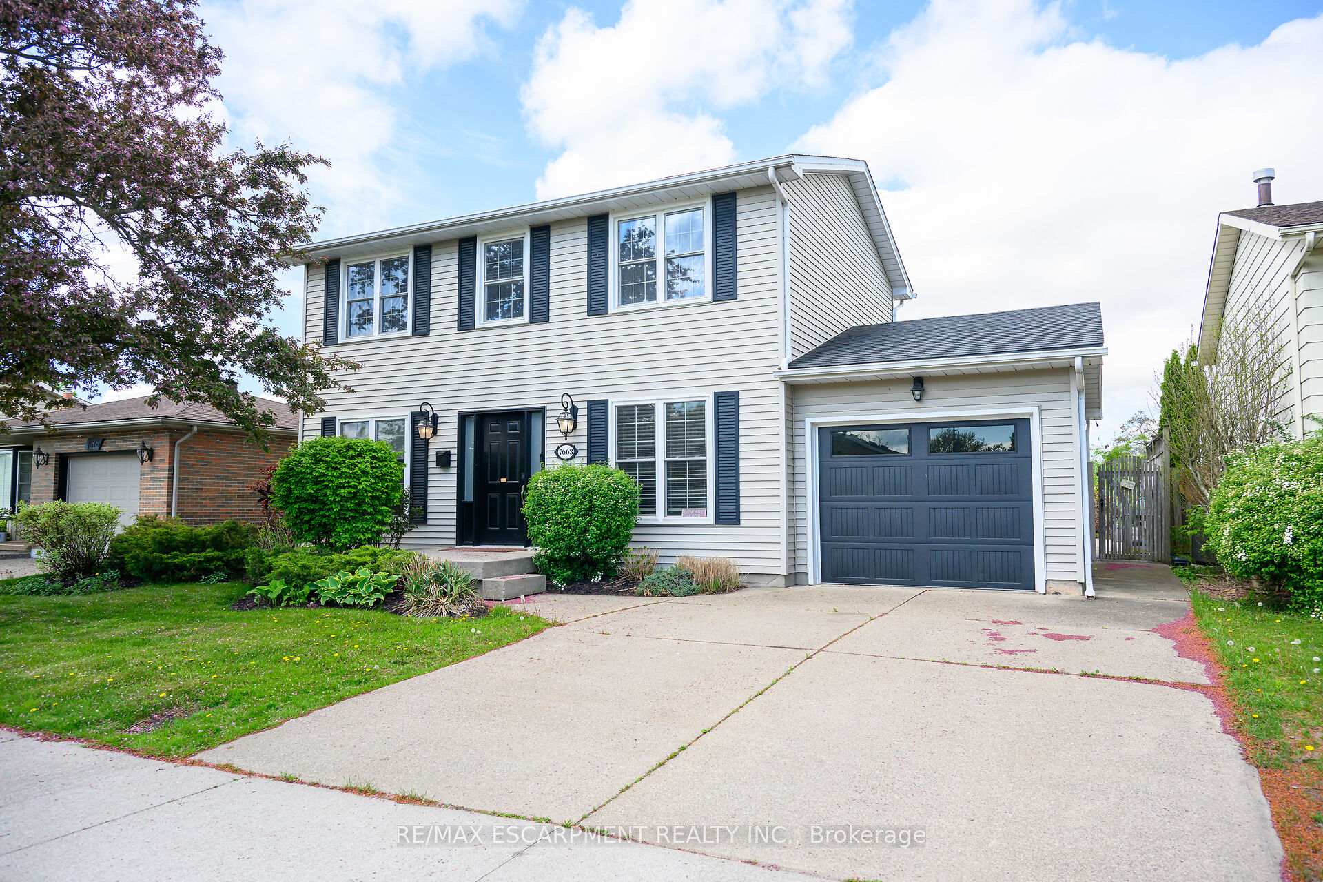 Photo 6 of 7663 Ronnie Crescent, Niagara Falls, Marineland — HOMEH