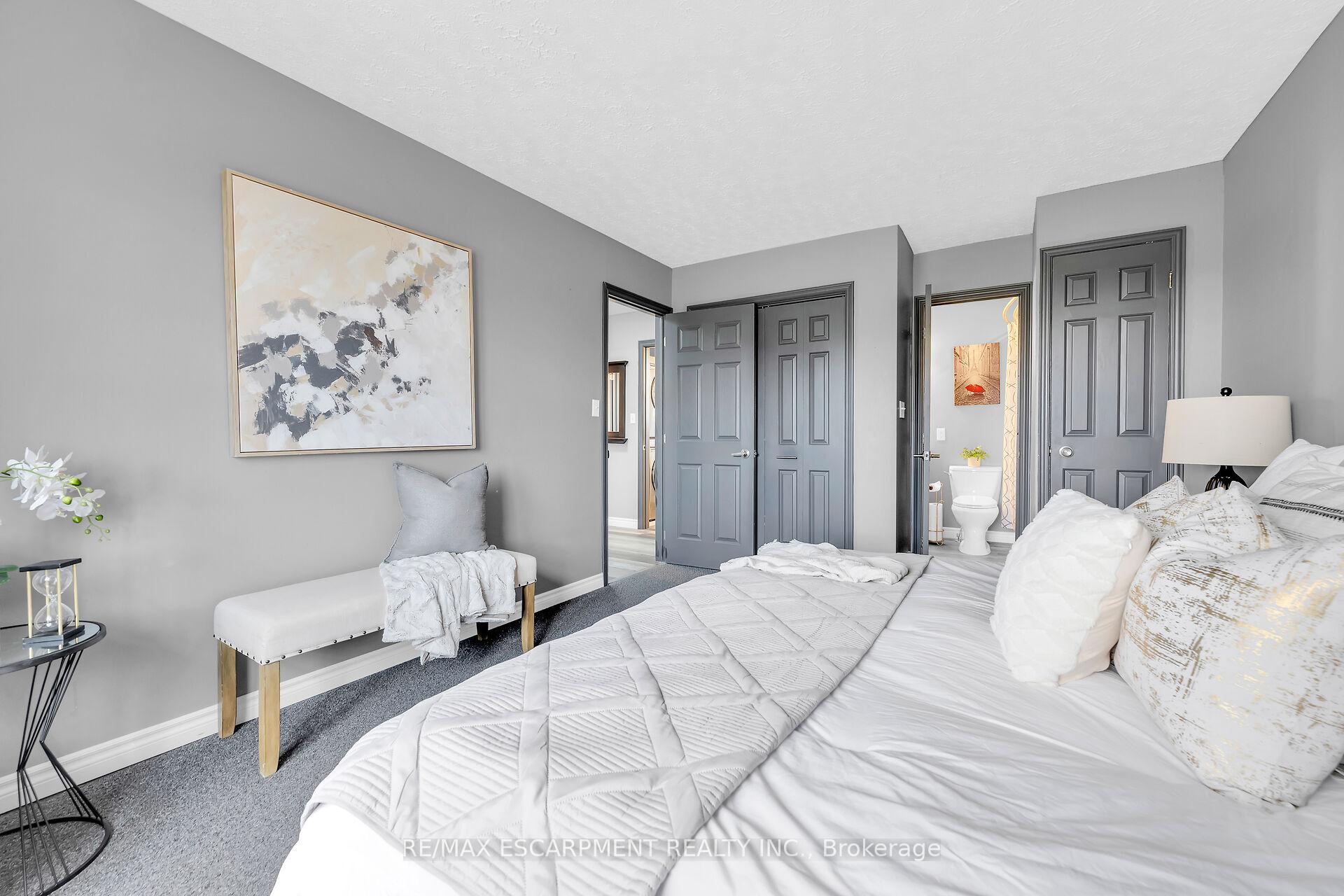Photo 21 of 7663 Ronnie Crescent, Niagara Falls, Marineland — HOMEH