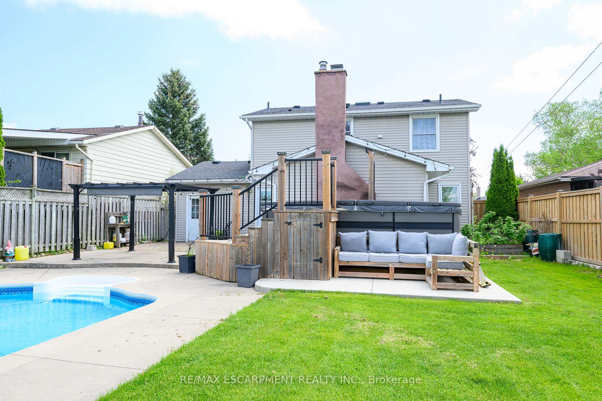 Photo 42 of 7663 Ronnie Crescent, Niagara Falls, Marineland — HOMEH