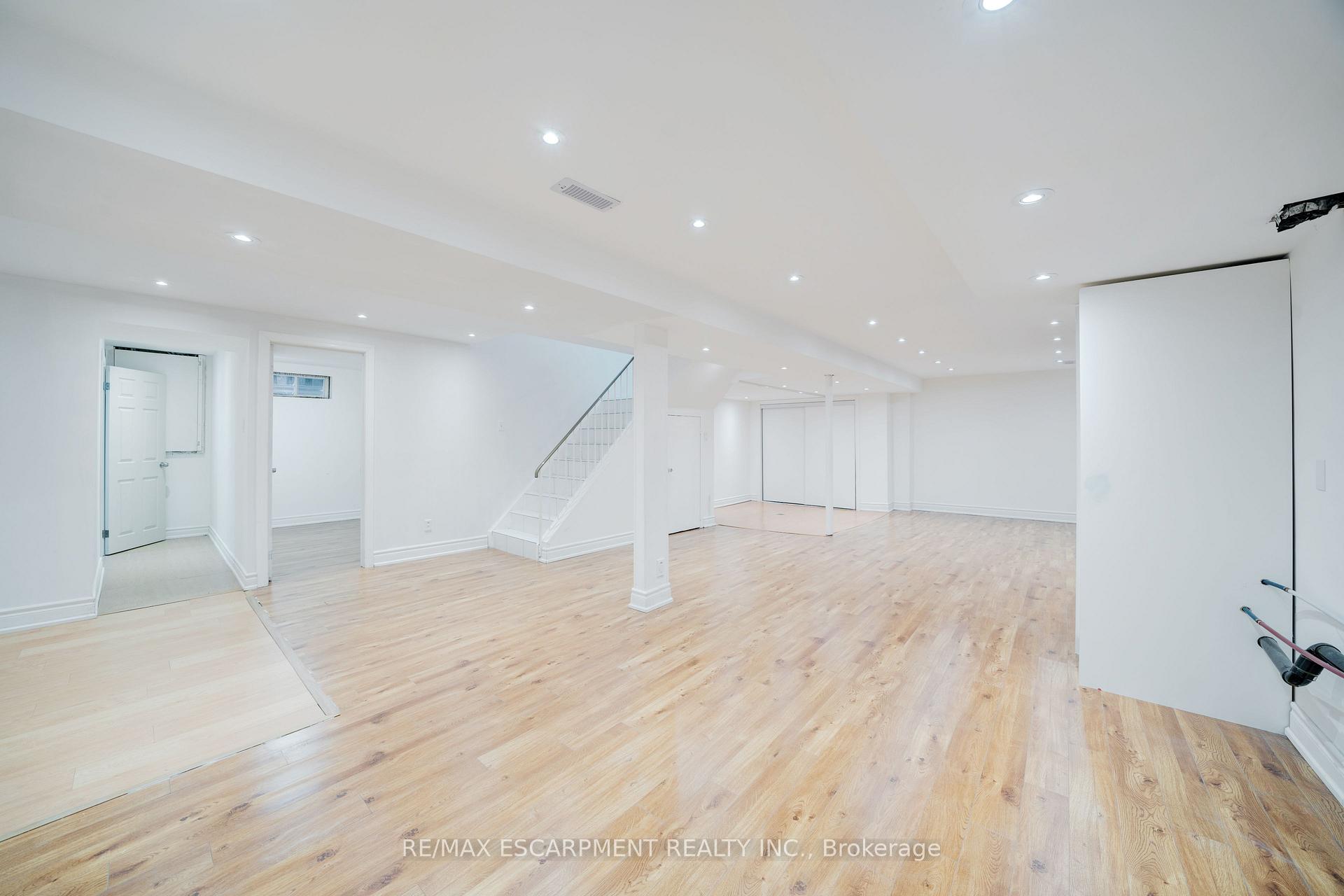 Photo 35 of 132 Belview Avenue, Vaughan, East Woodbridge — HOMEH