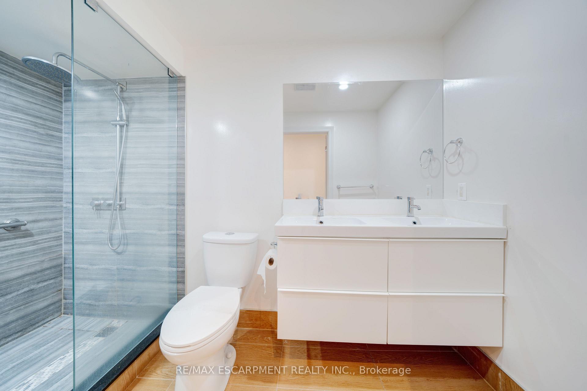 Photo 40 of 132 Belview Avenue, Vaughan, East Woodbridge — HOMEH