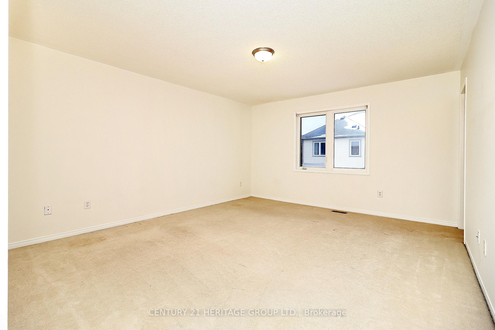 Photo 16 of 12 Telstar Way, Whitby, Brooklin — HOMEH