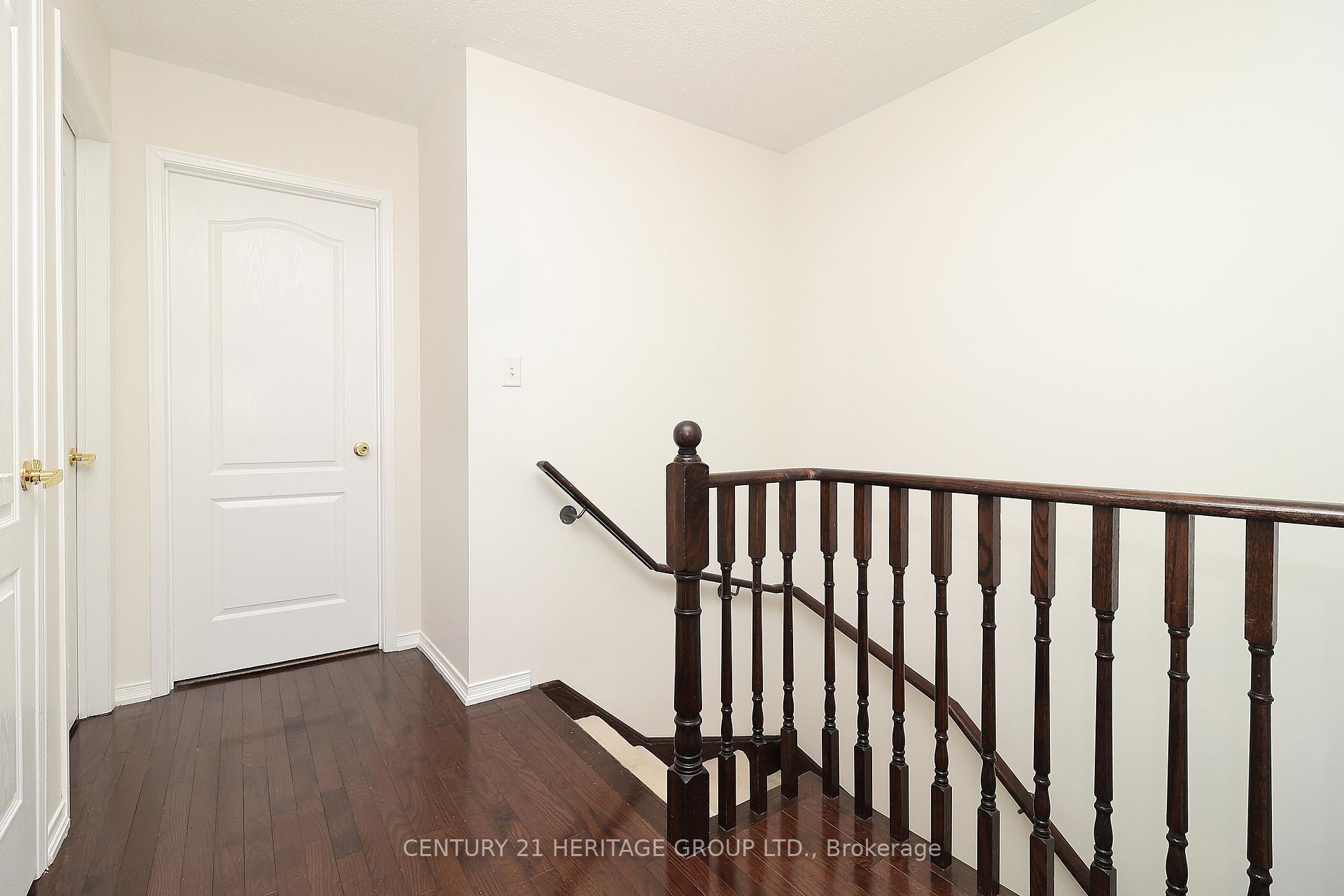 Photo 10 of 12 Telstar Way, Whitby, Brooklin — HOMEH