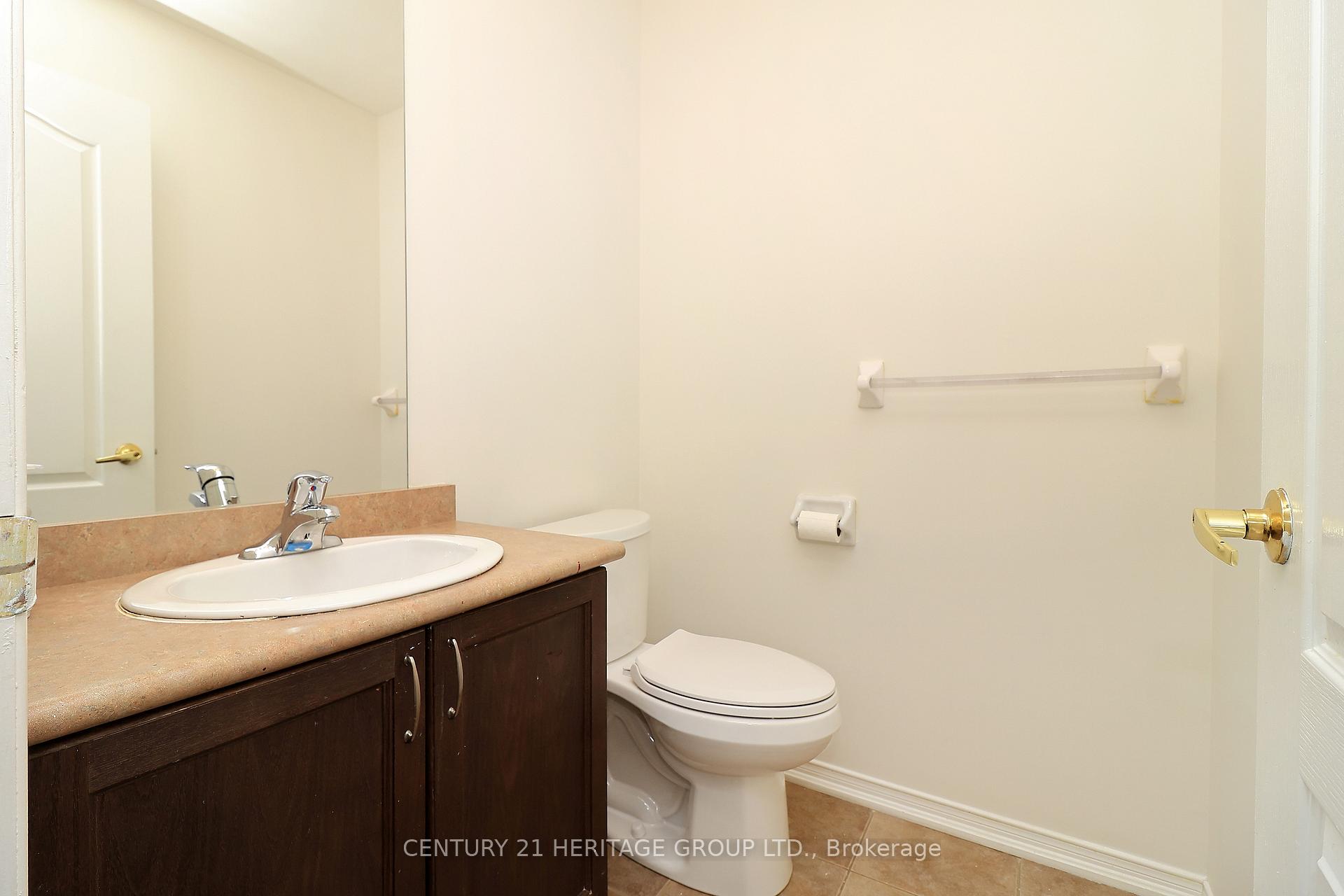 Photo 6 of 12 Telstar Way, Whitby, Brooklin — HOMEH