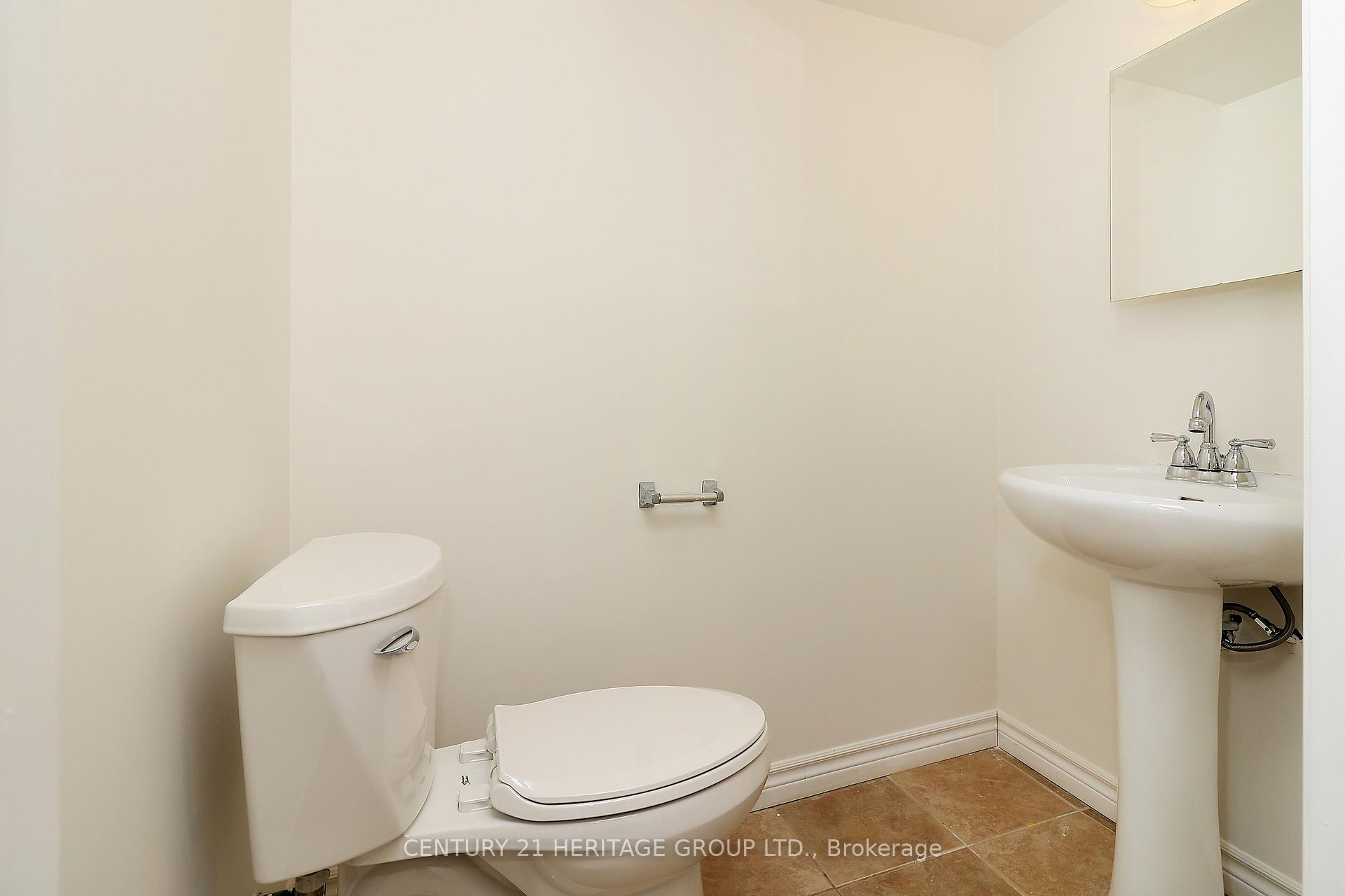 Photo 5 of 12 Telstar Way, Whitby, Brooklin — HOMEH