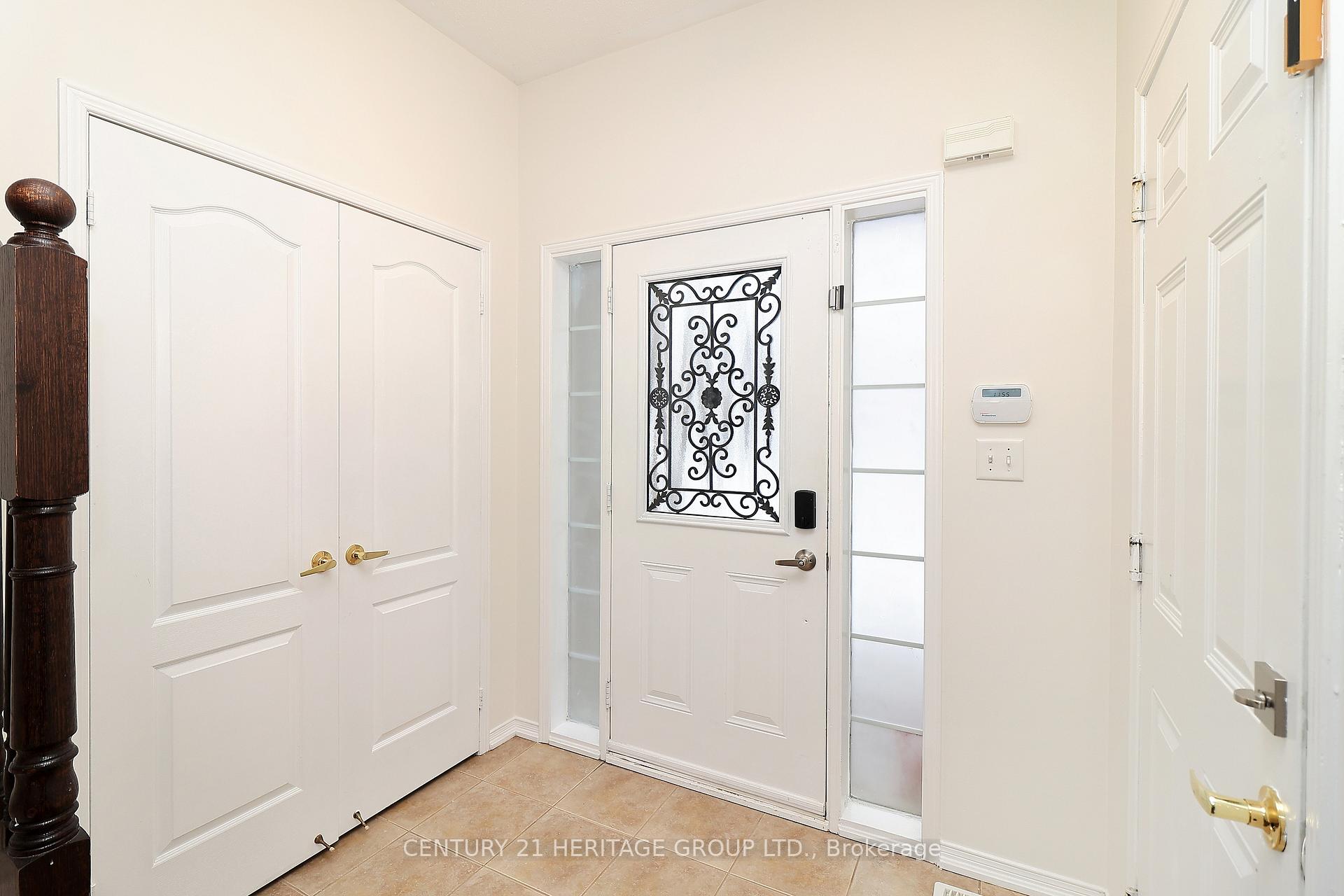 Photo 13 of 12 Telstar Way, Whitby, Brooklin — HOMEH
