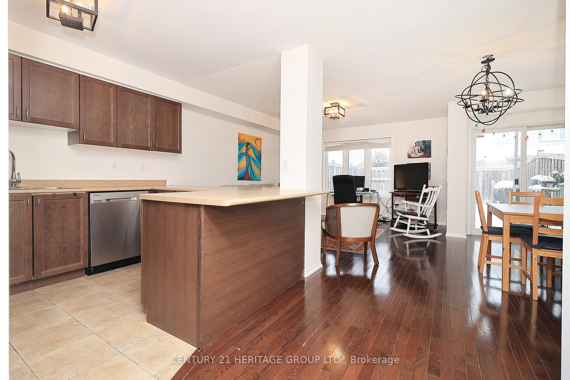 Photo 20 of 12 Telstar Way, Whitby, Brooklin — HOMEH