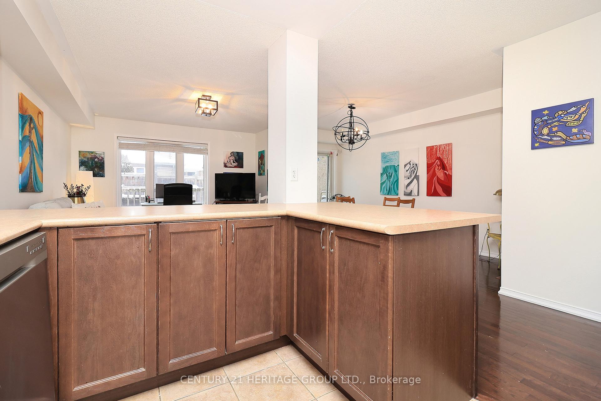 Photo 24 of 12 Telstar Way, Whitby, Brooklin — HOMEH