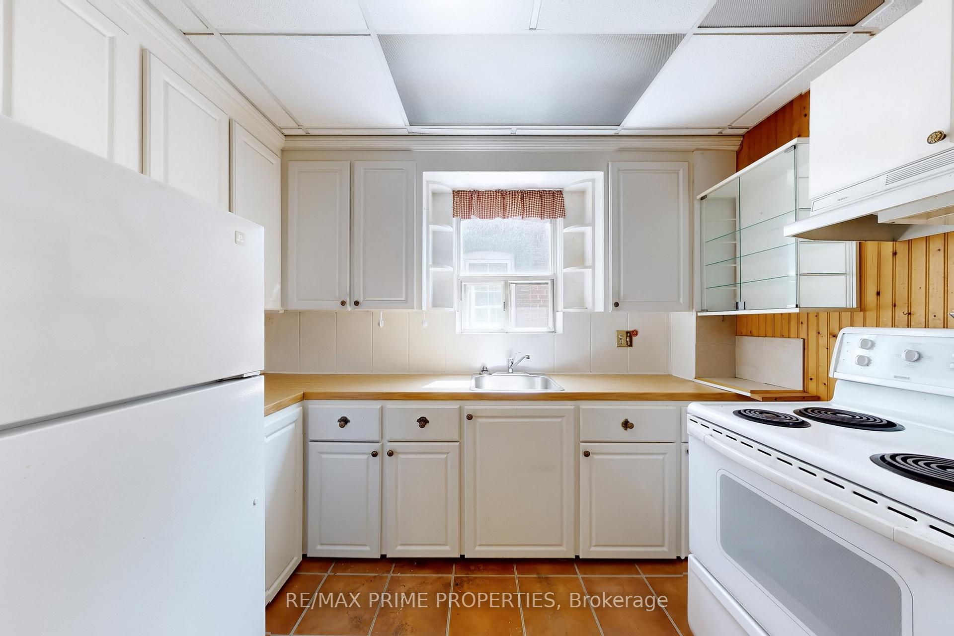 Photo 2 of 1398 Pape Avenue, Toronto, Broadview North — HOMEH