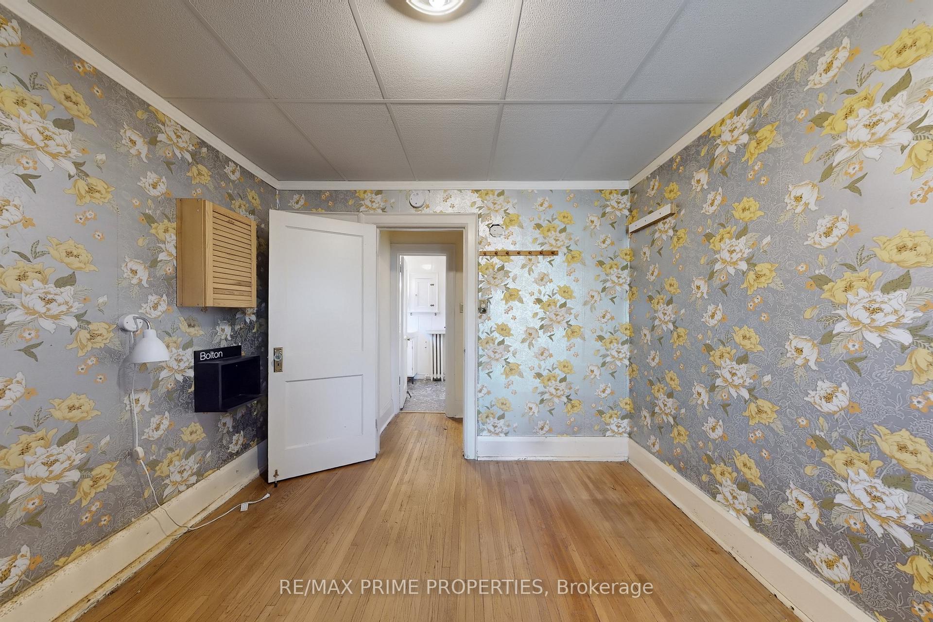 Photo 7 of 1398 Pape Avenue, Toronto, Broadview North — HOMEH