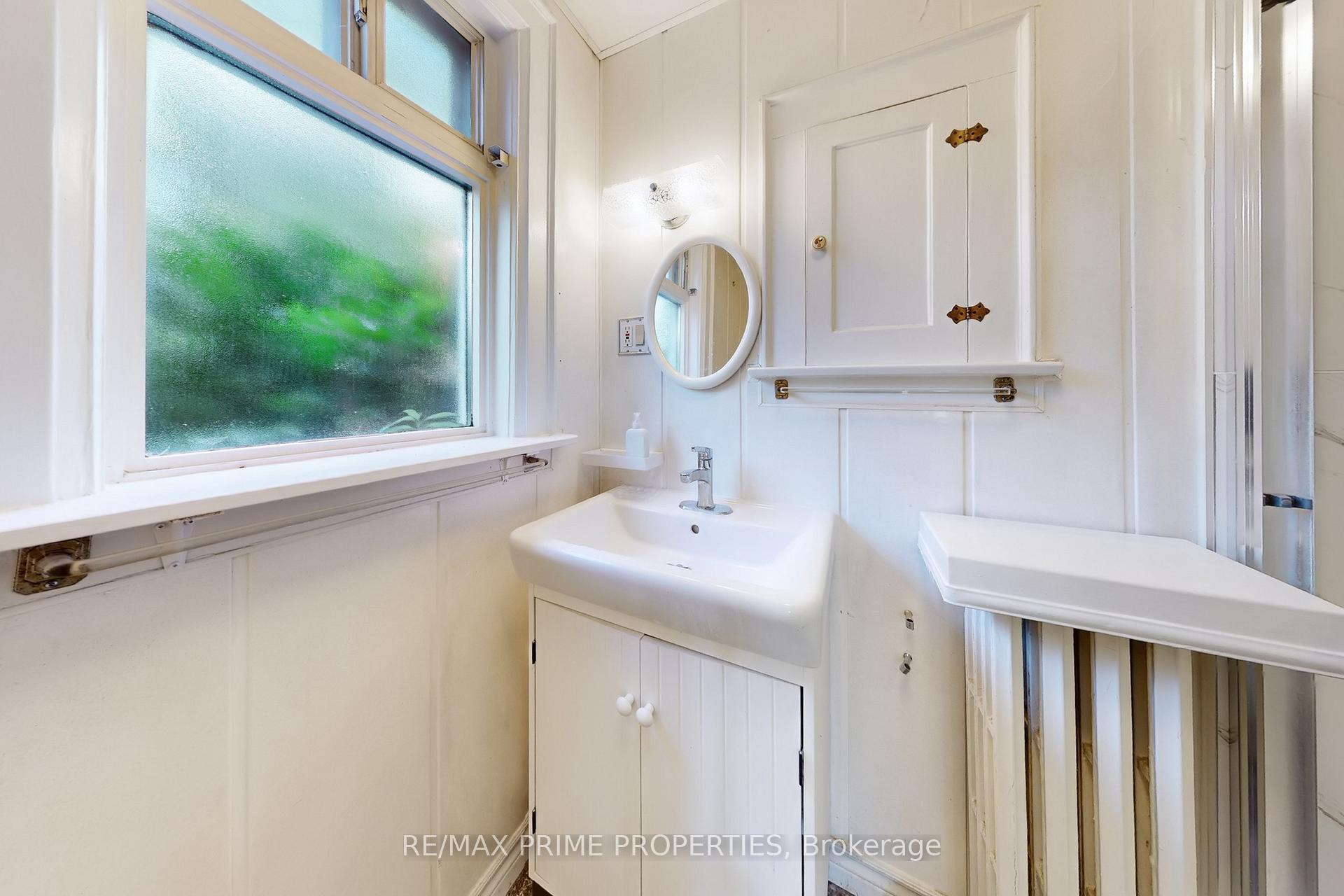 Photo 9 of 1398 Pape Avenue, Toronto, Broadview North — HOMEH