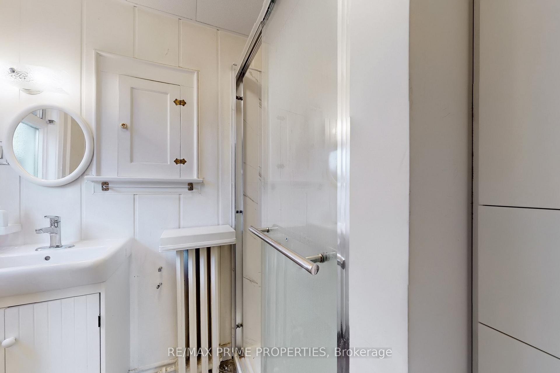 Photo 10 of 1398 Pape Avenue, Toronto, Broadview North — HOMEH