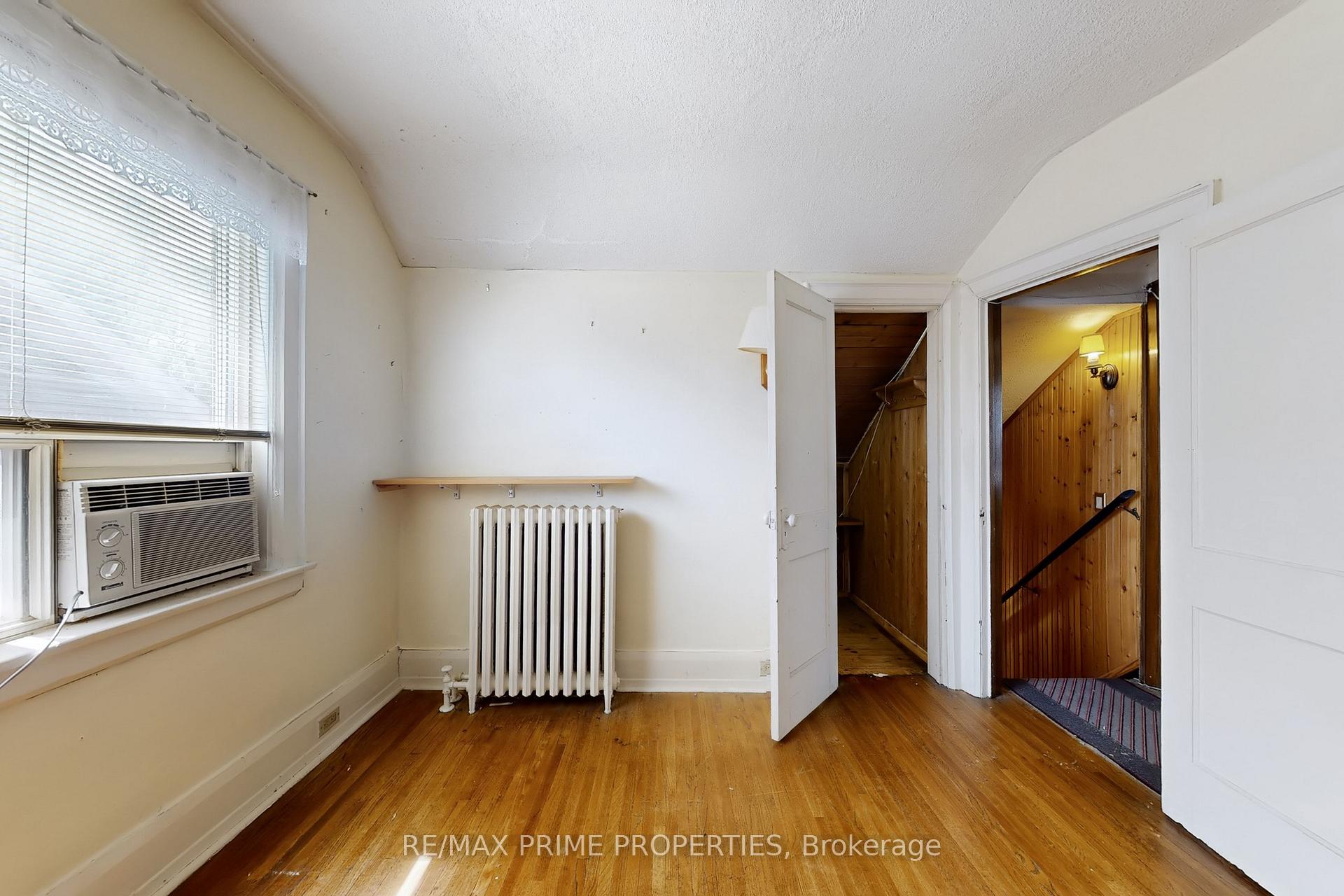 Photo 14 of 1398 Pape Avenue, Toronto, Broadview North — HOMEH