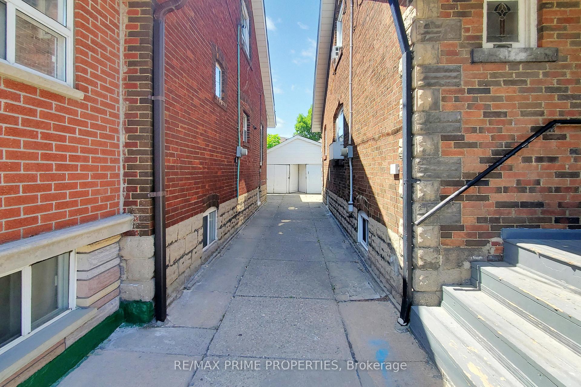 Photo 25 of 1398 Pape Avenue, Toronto, Broadview North — HOMEH