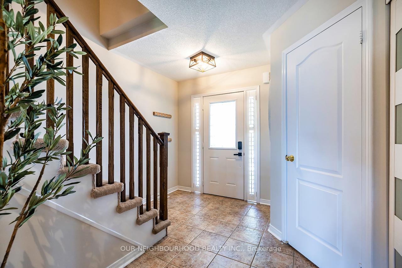 Photo 7 of 74 Shrewsbury Drive, Whitby, Brooklin — HOMEH