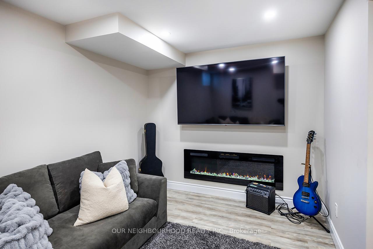 Photo 30 of 74 Shrewsbury Drive, Whitby, Brooklin — HOMEH