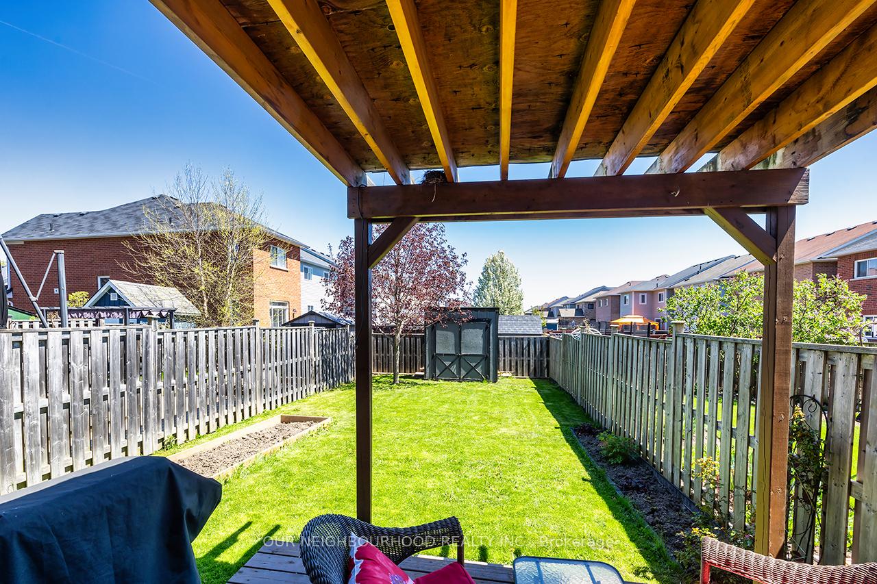 Photo 43 of 74 Shrewsbury Drive, Whitby, Brooklin — HOMEH