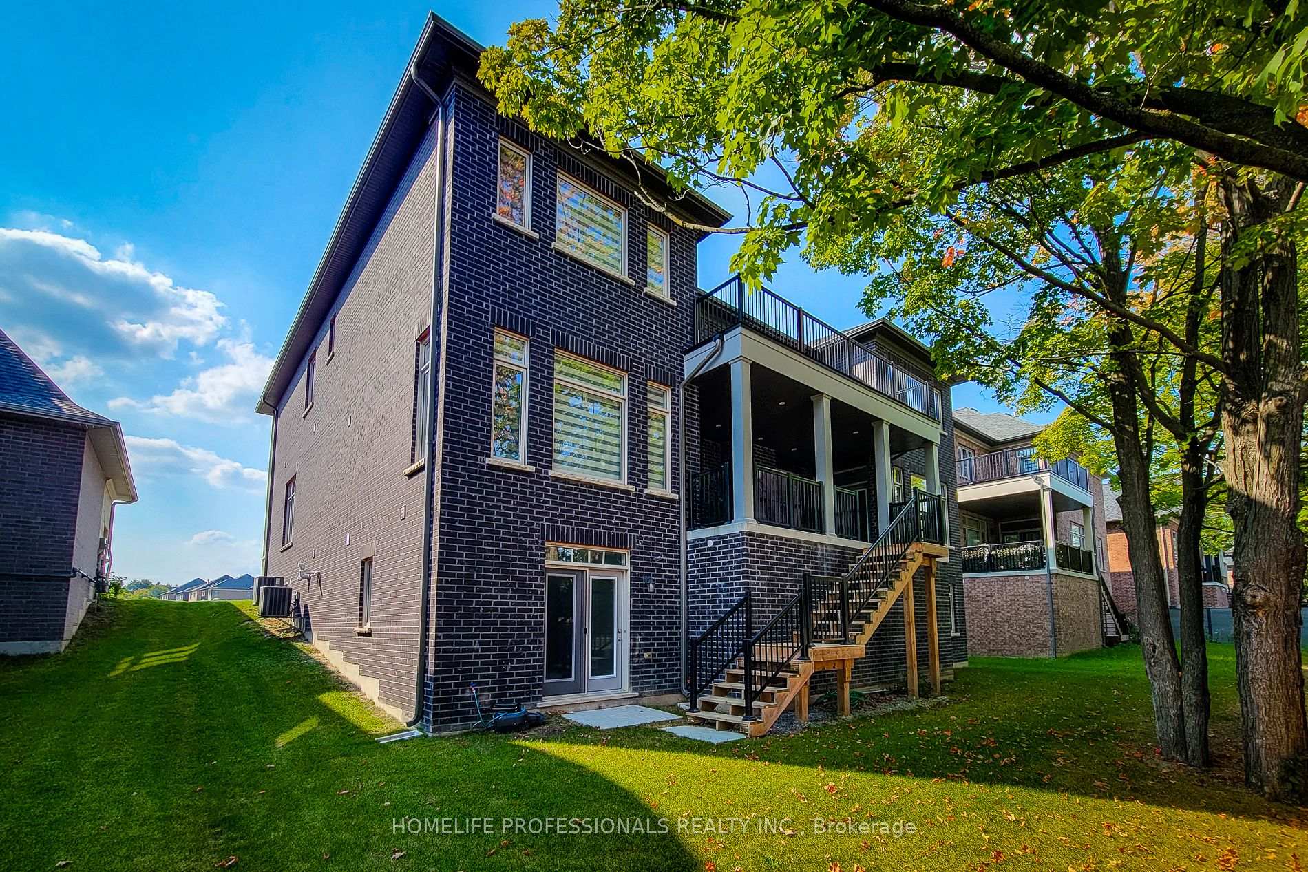 Photo 3 of 90 Stokes Drive, King, Nobleton — HOMEH