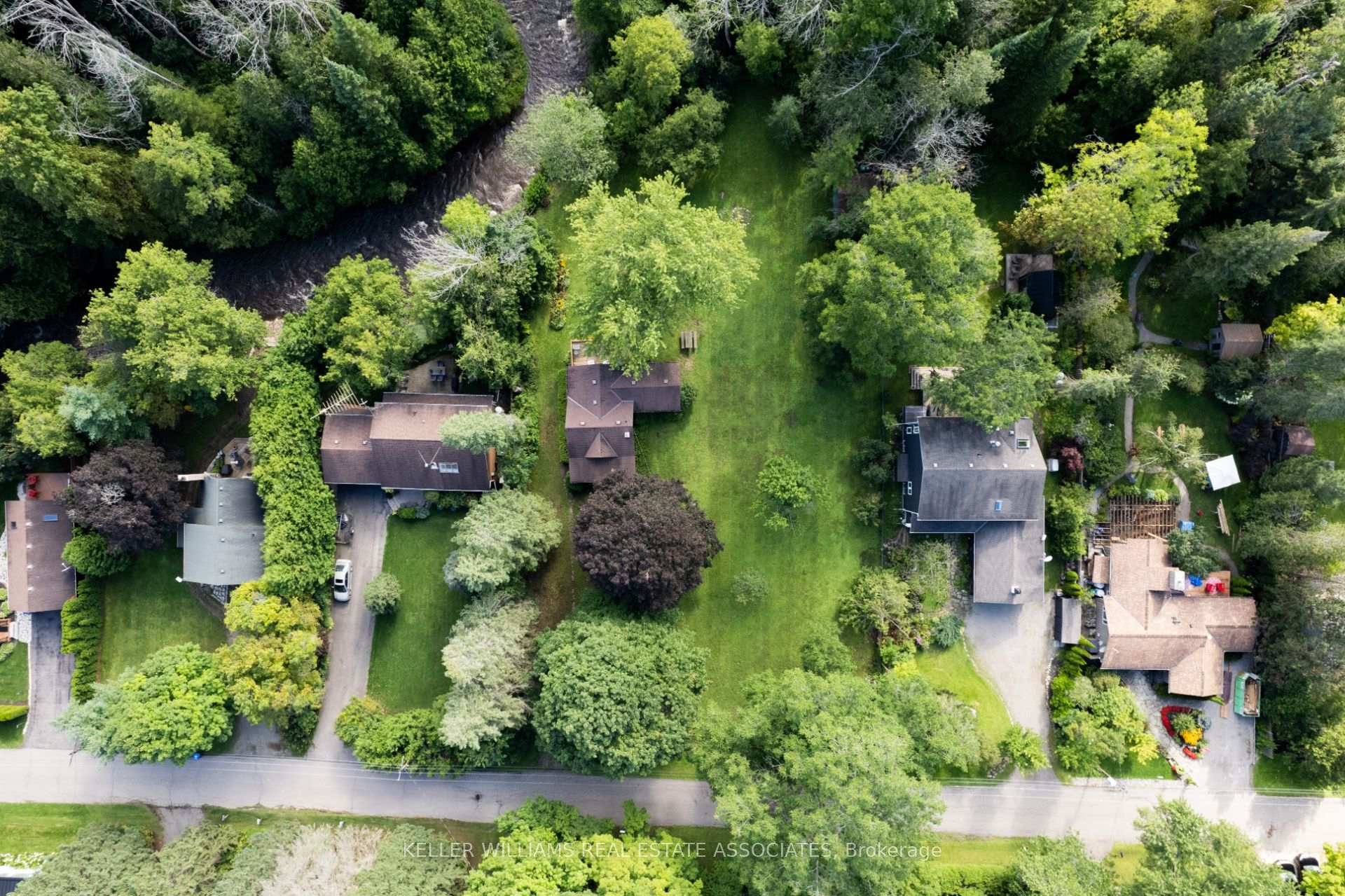 Photo 1 of 272 Dominion Street, Caledon, Rural Caledon — HOMEH