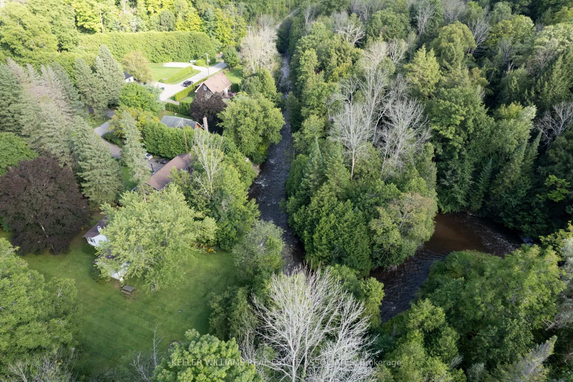 Photo 11 of 272 Dominion Street, Caledon, Rural Caledon — HOMEH