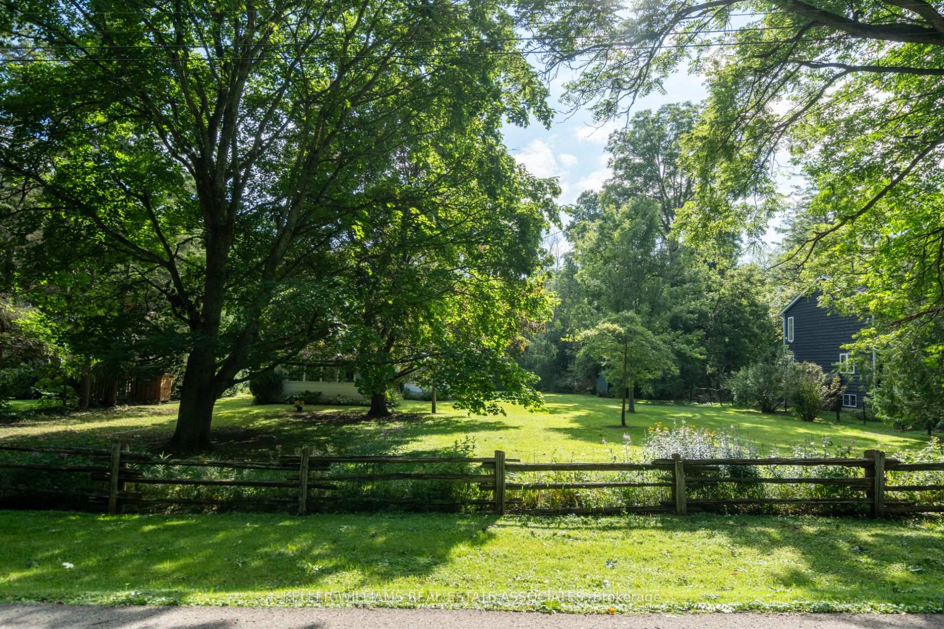 Photo 10 of 272 Dominion Street, Caledon, Rural Caledon — HOMEH