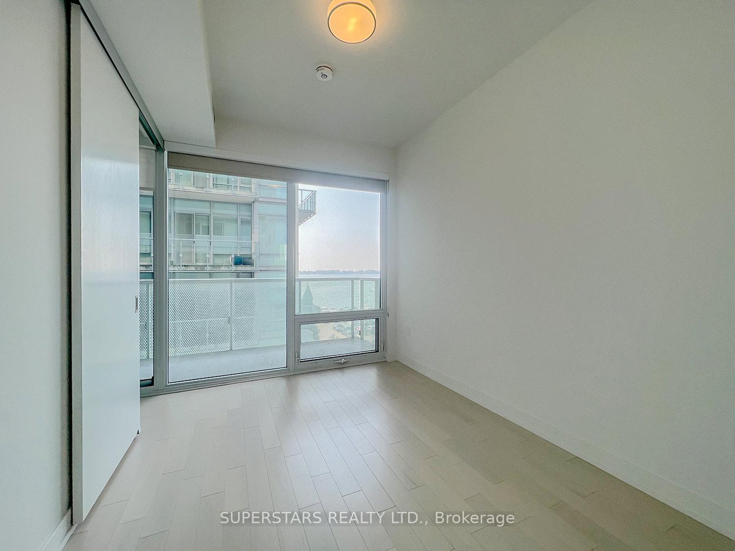Photo 5 of Unit 410, 15 Queens Quay E, Toronto, Waterfront Communities — HOMEH