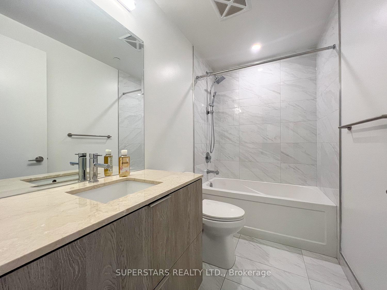 Photo 11 of Unit 410, 15 Queens Quay E, Toronto, Waterfront Communities — HOMEH